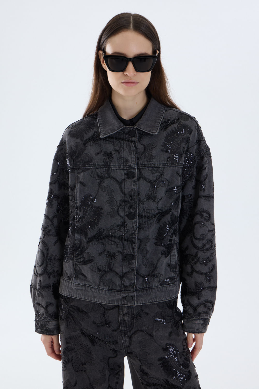 Campera bordada denim night bloom — imagen 2