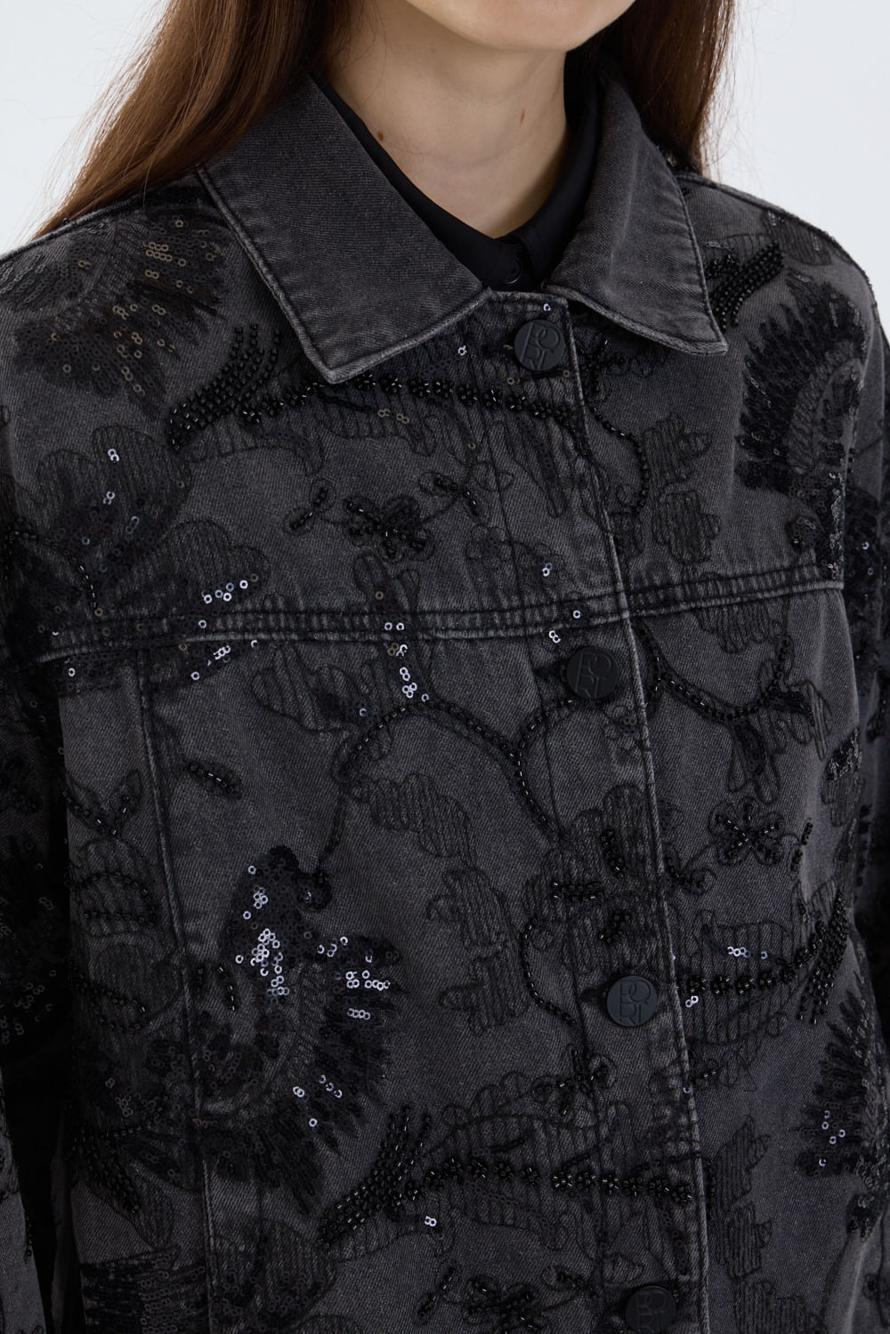 Campera bordada denim night bloom — imagen 3